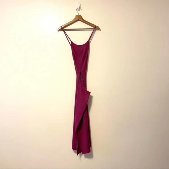 Lulus True Passion Magenta Cutout Bodycon Midi Dress size medium new!!! - Picture 9 of 13